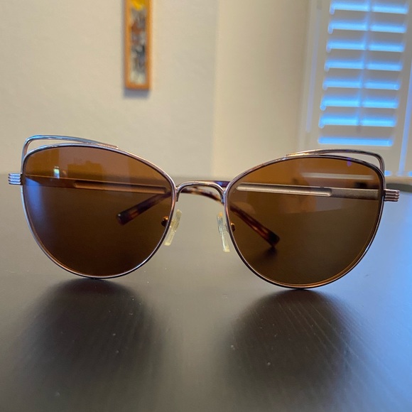 Stylish Michael Kors Sunglasses - Picture 2 of 4